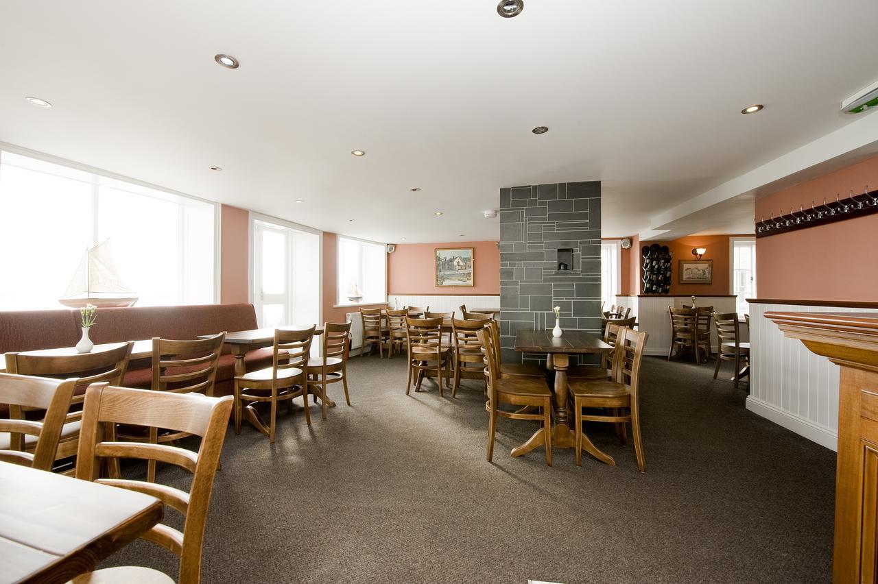 The Britannia Coaching Inn Aberdyfi Extérieur photo